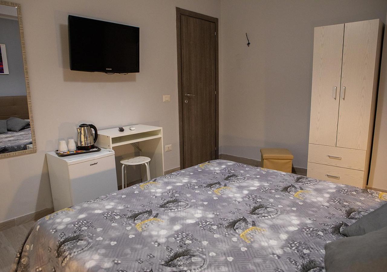 Zuroli Suite Neapel Exteriör bild