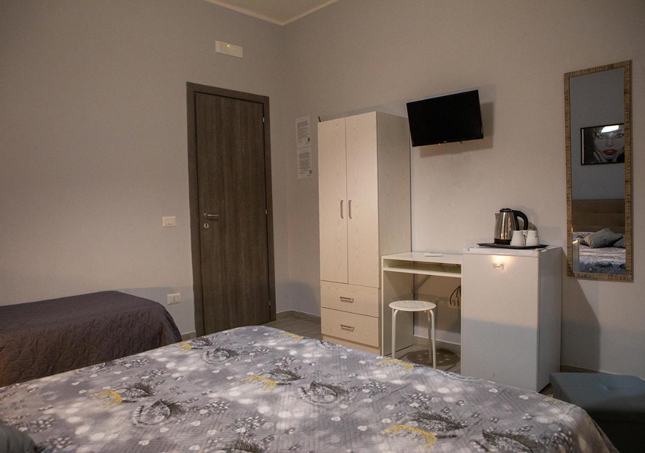 Zuroli Suite Neapel Exteriör bild